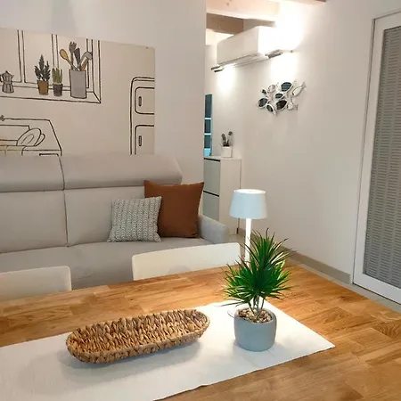 Barcola アパート *